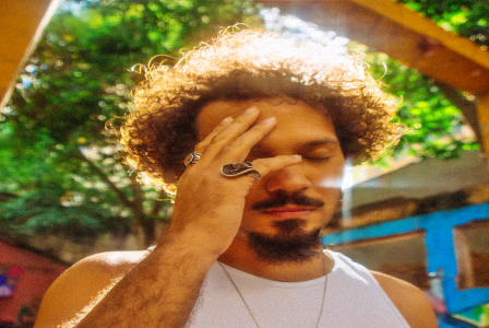 Saulo_Duarte_e_Larissa_Luz_navegam_por_diferentes_ritmos_em_LABAREDA