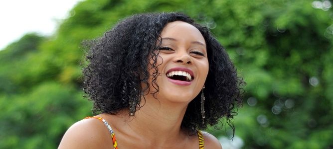 Corujam com Vanessa Melo