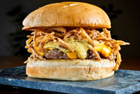 Black_Bull_Burguer_participa_do_Salvador_Burger_Gourmet_com_4_sanduches_autorais