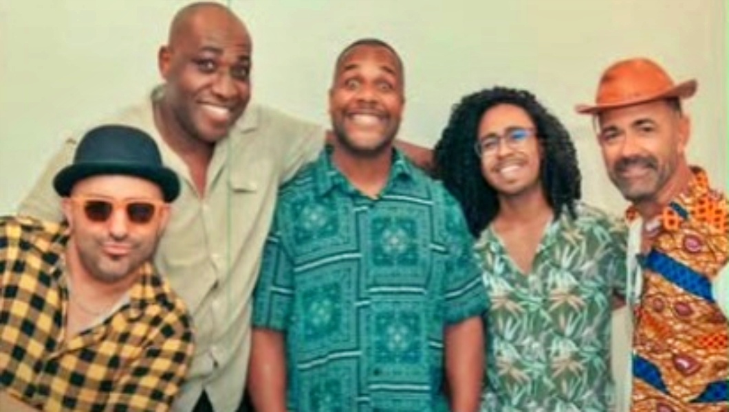Forró do Carmo com Banda Zanza e Revotrio